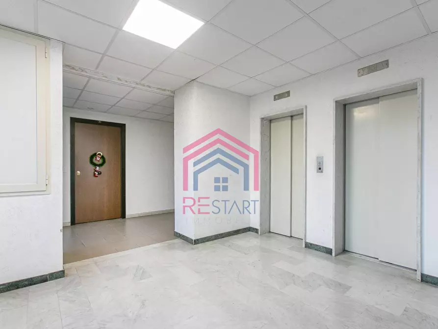 Immagine 5 di Ufficio in vendita  in Via del Mare 2D a Pomezia