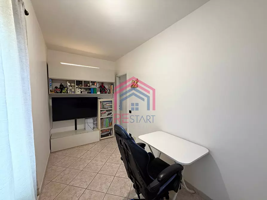 Immagine 13 di Appartamento in vendita  in via amalfi 52 a Pomezia