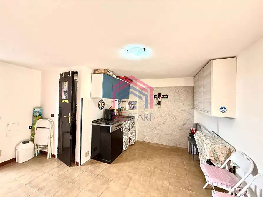 Immagine 21 di Appartamento in vendita  in via amalfi 52 a Pomezia