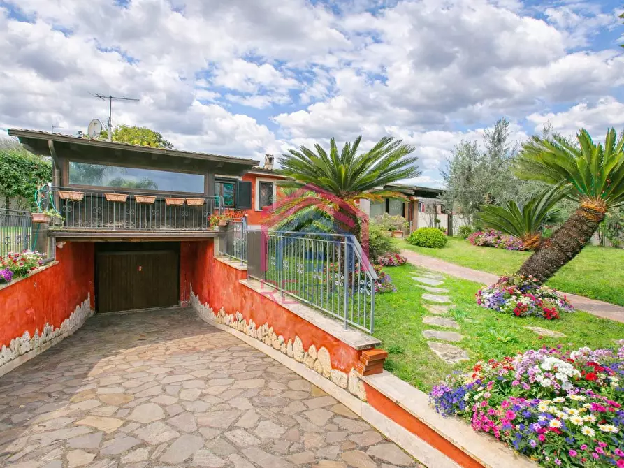 Immagine 68 di Villa in vendita  in Viale Ascanio 36 a Pomezia