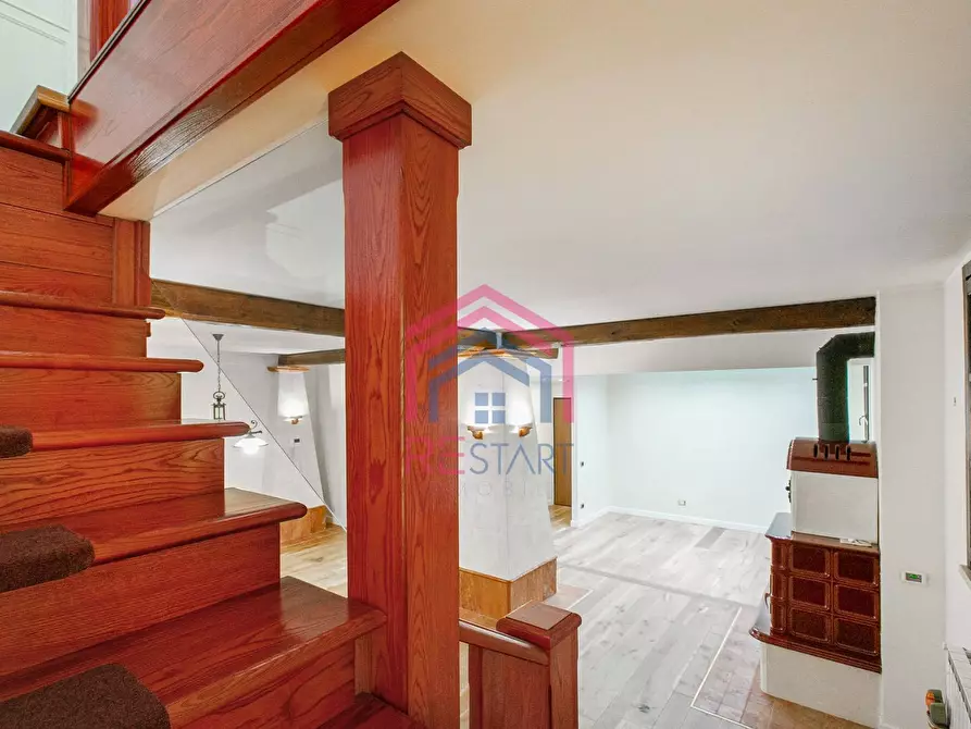 Immagine 38 di Villa in vendita  in Viale Ascanio 36 a Pomezia