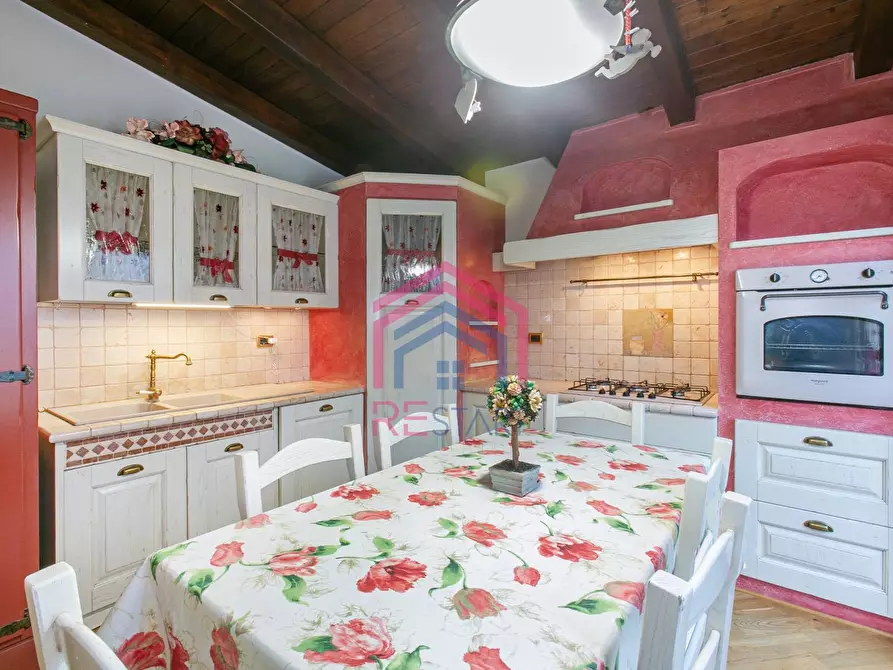 Immagine 14 di Villa in vendita  in Viale Ascanio 36 a Pomezia