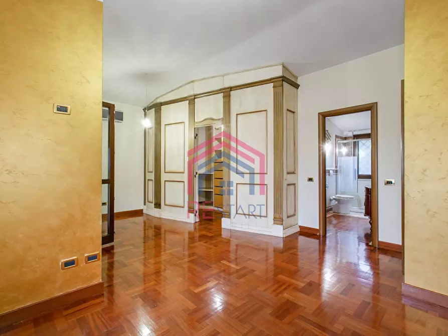 Immagine 47 di Villa in vendita  in Viale Ascanio 36 a Pomezia