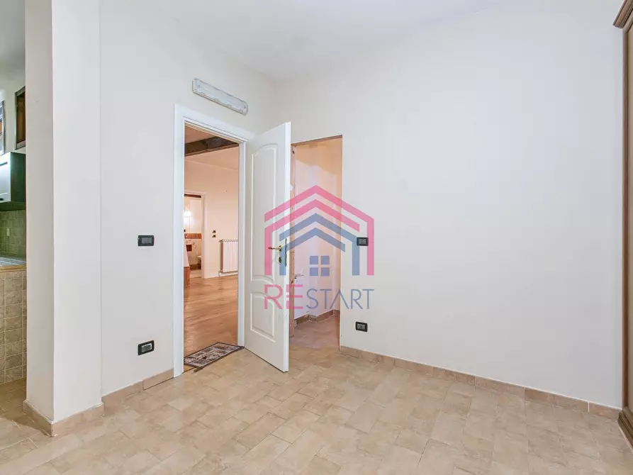 Immagine 28 di Villa in vendita  in Viale Ascanio 36 a Pomezia