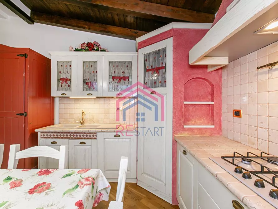 Immagine 16 di Villa in vendita  in Viale Ascanio 36 a Pomezia