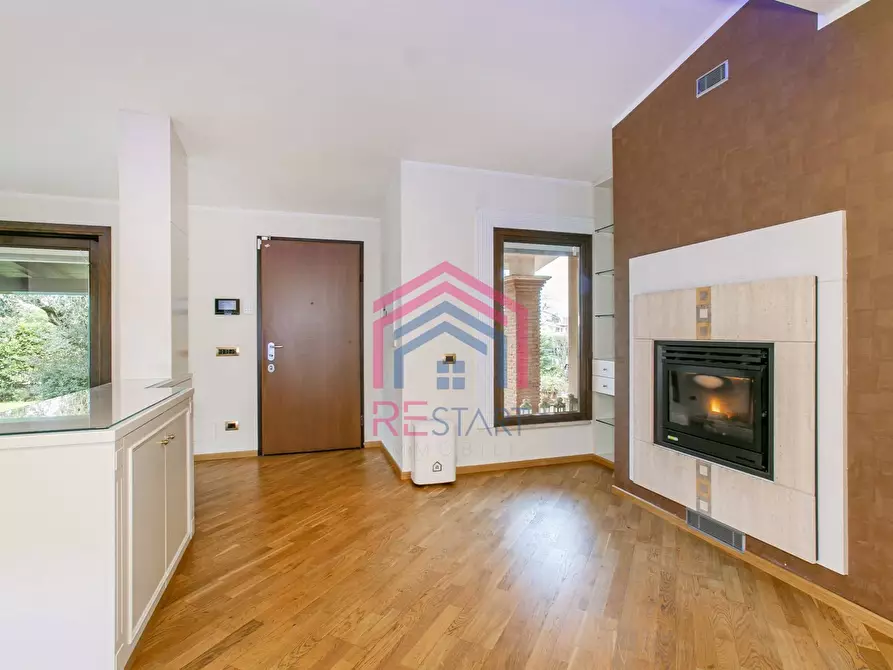 Immagine 6 di Villa in vendita  in Viale Ascanio 36 a Pomezia