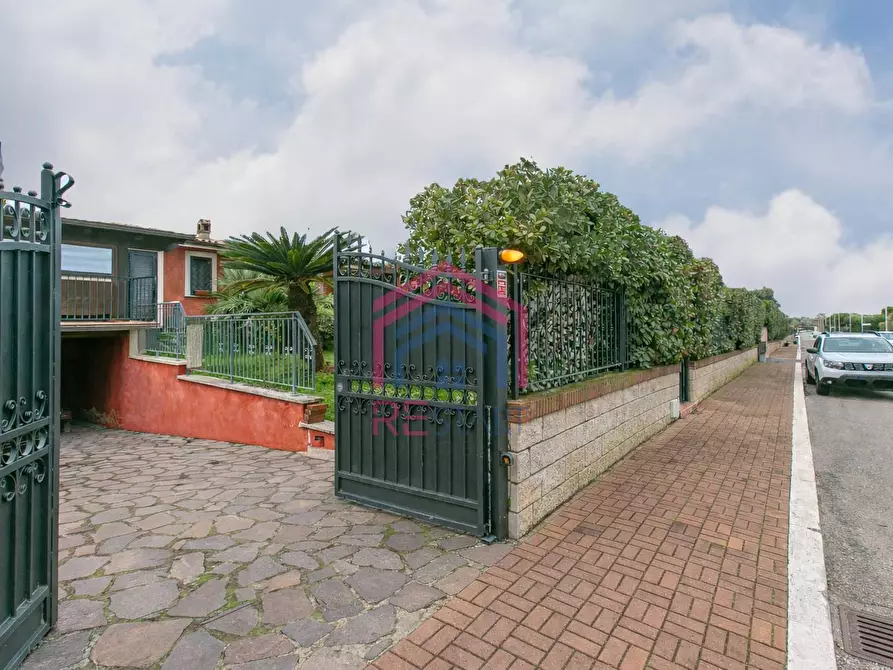 Immagine 72 di Villa in vendita  in Viale Ascanio 36 a Pomezia