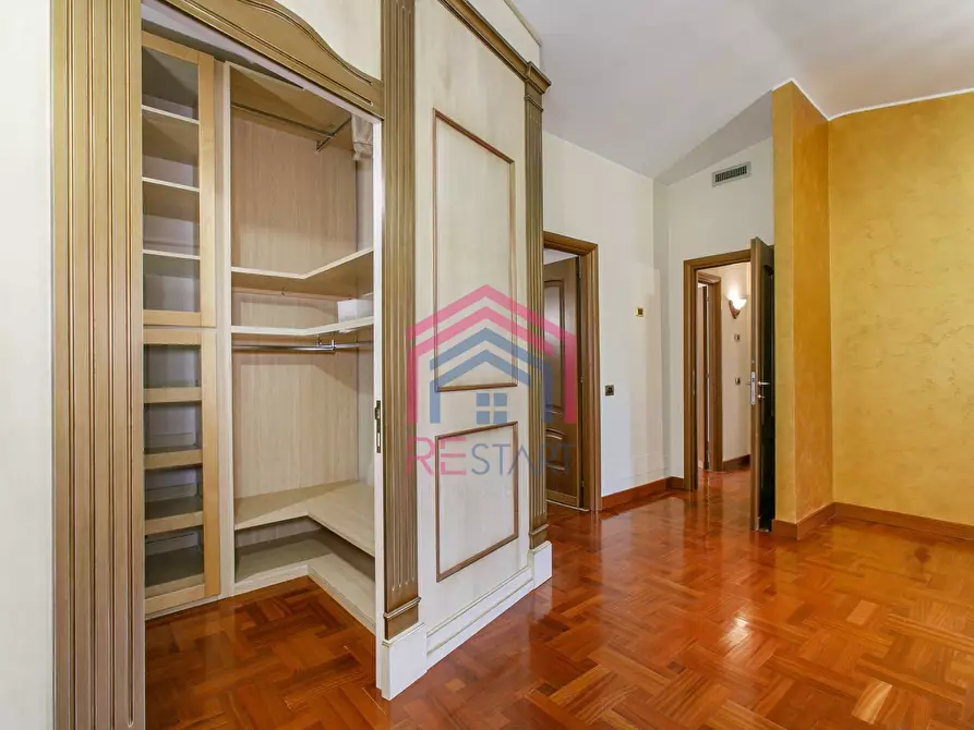 Immagine 51 di Villa in vendita  in Viale Ascanio 36 a Pomezia