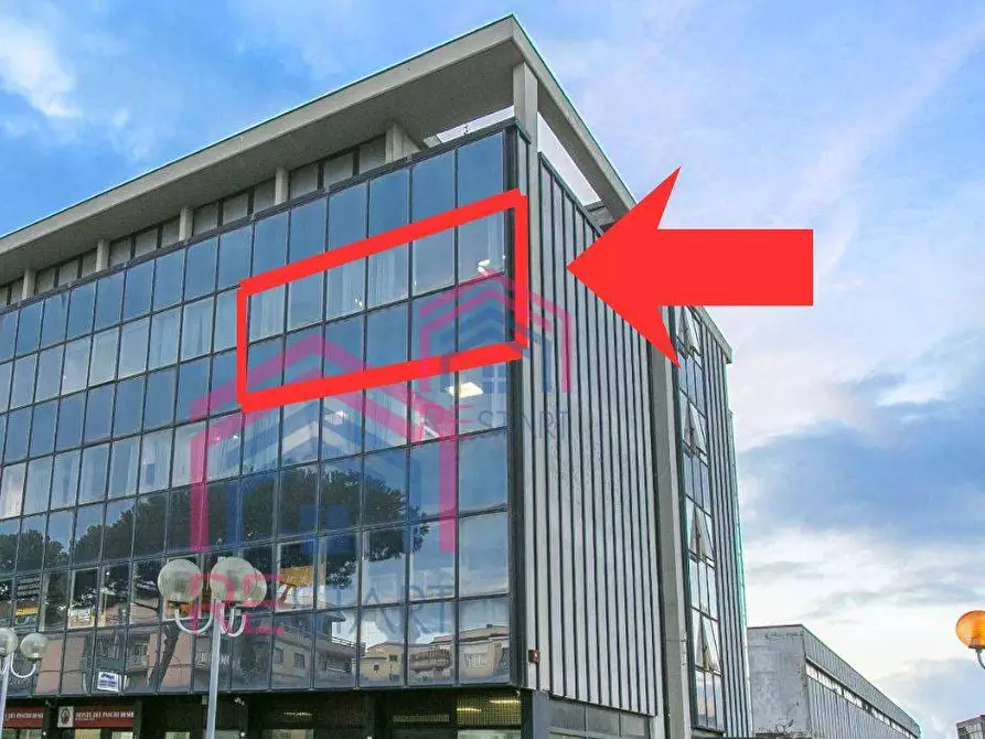 Immagine 1 di Ufficio in vendita  in Via del Mare 2D a Pomezia