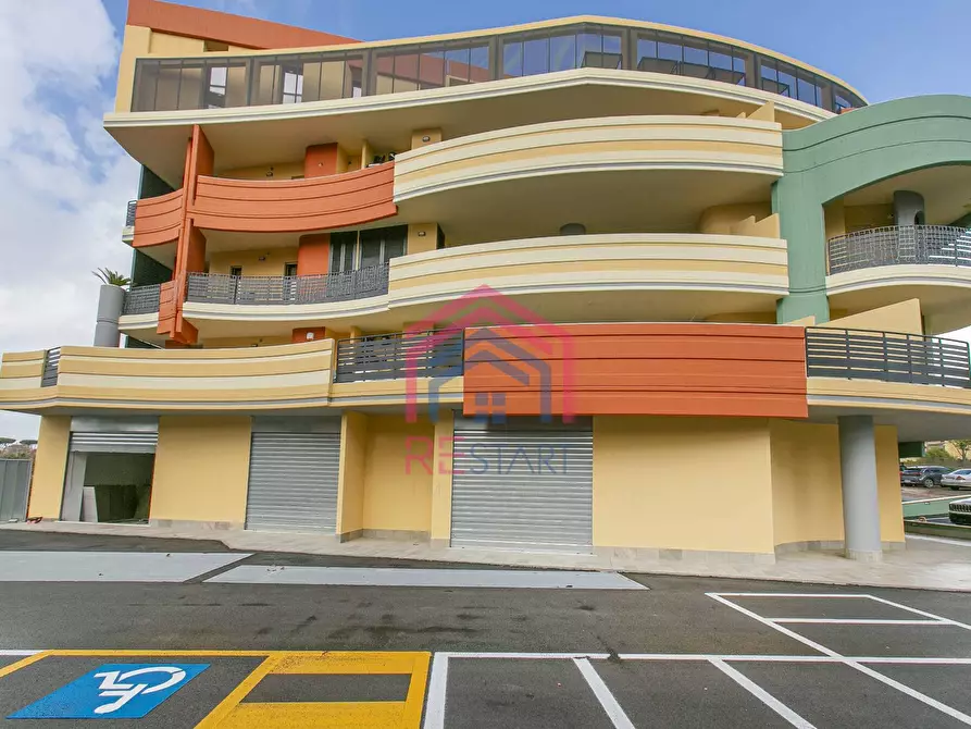 Immagine 4 di Locale commerciale in vendita  in Via Tiberio a Aprilia