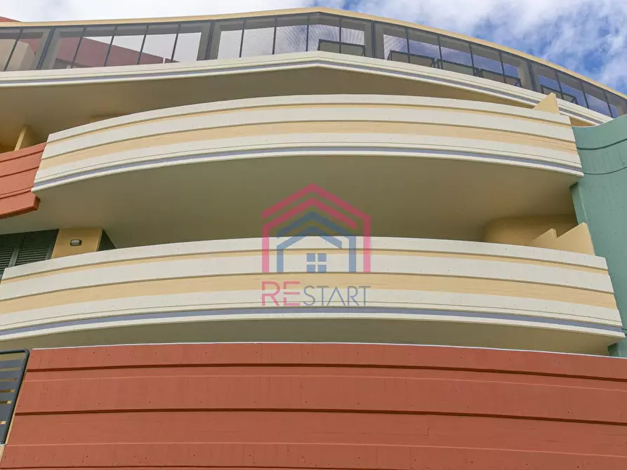 Immagine 13 di Locale commerciale in vendita  in Via Tiberio a Aprilia