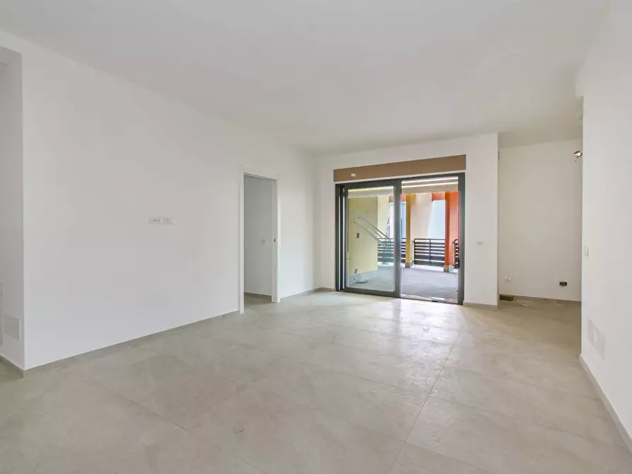 Immagine 13 di Appartamento in vendita  in Via Tiberio a Aprilia