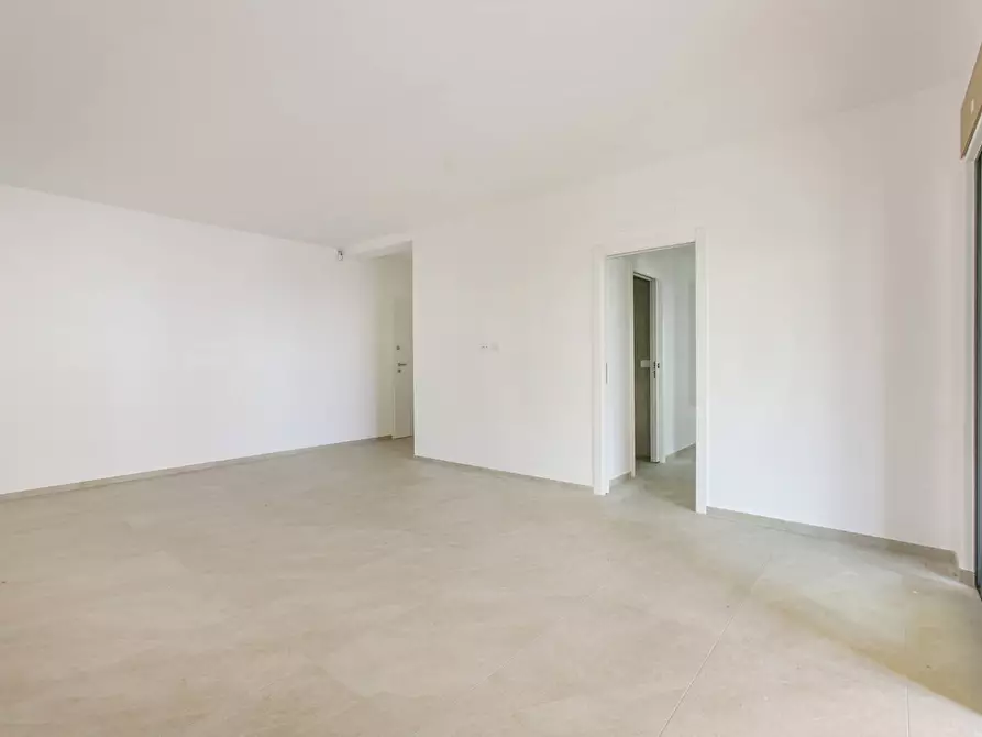 Immagine 15 di Appartamento in vendita  in Via Tiberio a Aprilia