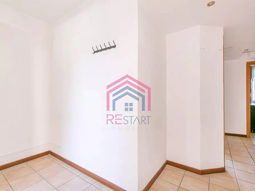 Immagine 4 di Ufficio in affitto  in VIa Bruno Buozzi 9 a Pomezia