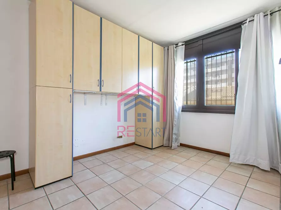 Immagine 8 di Ufficio in affitto  in VIa Bruno Buozzi 9 a Pomezia