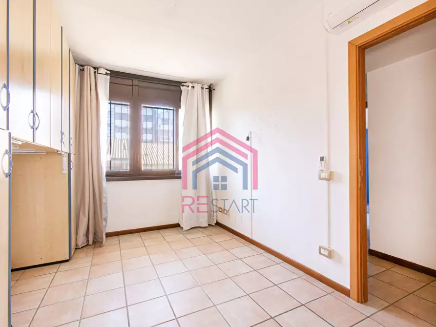 Immagine 9 di Ufficio in affitto  in VIa Bruno Buozzi 9 a Pomezia