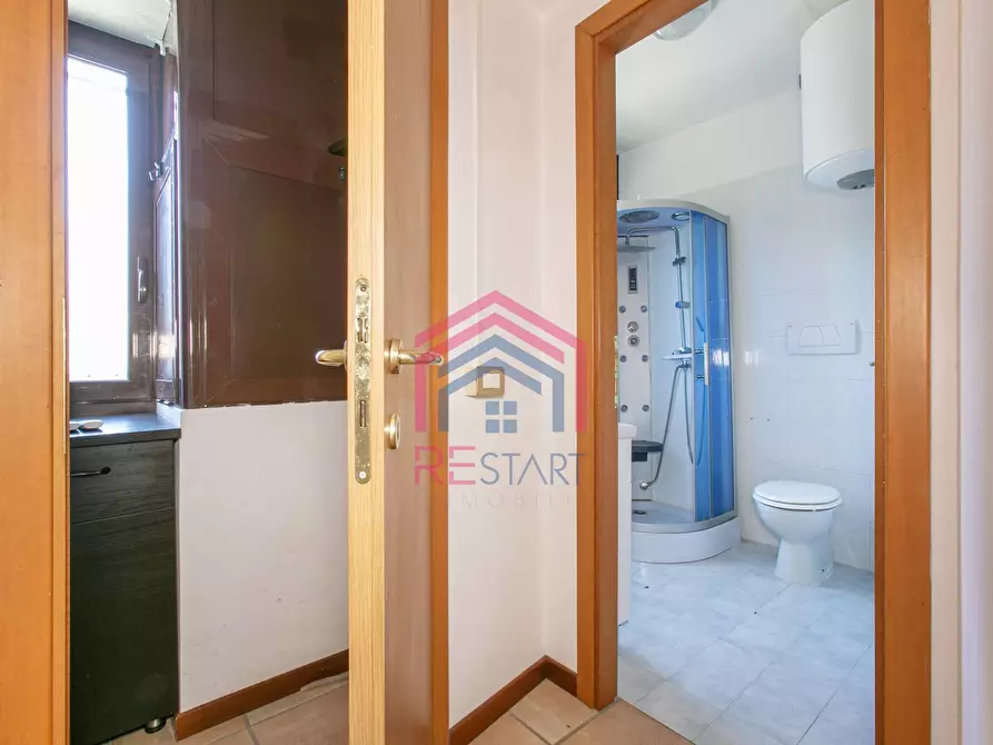 Immagine 12 di Ufficio in affitto  in VIa Bruno Buozzi 9 a Pomezia