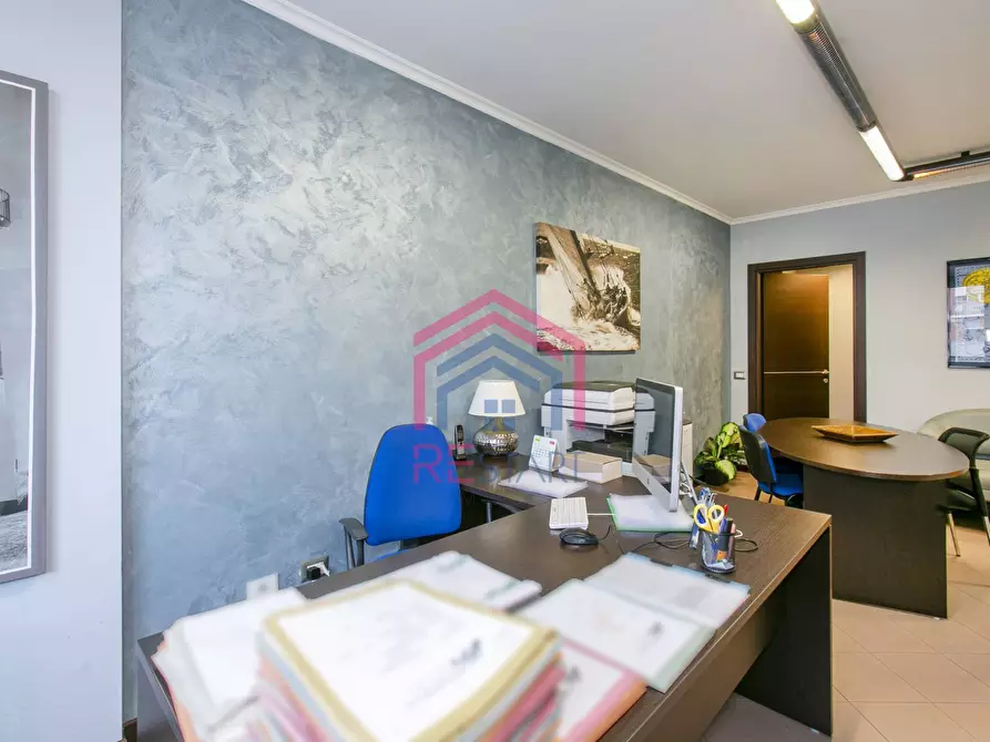 Immagine 15 di Ufficio in vendita  in Via del Mare 2D a Pomezia