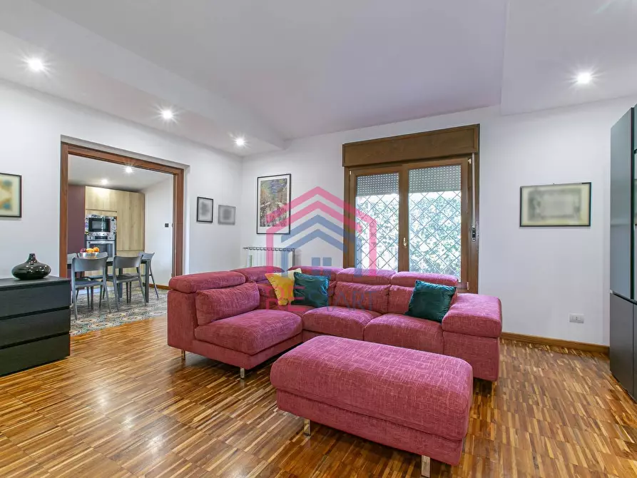 Immagine 4 di Casa semindipendente in vendita  in Viale Priamo 93 a Pomezia