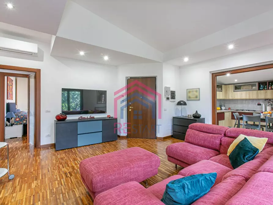 Immagine 5 di Casa semindipendente in vendita  in Viale Priamo 93 a Pomezia