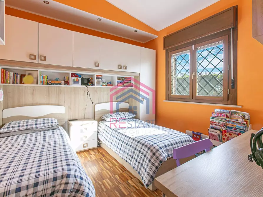 Immagine 16 di Casa semindipendente in vendita  in Viale Priamo 93 a Pomezia