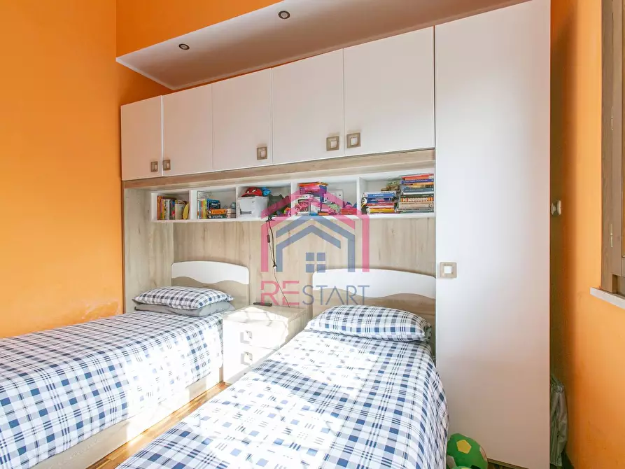 Immagine 17 di Casa semindipendente in vendita  in Viale Priamo 93 a Pomezia