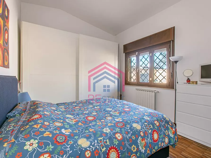 Immagine 22 di Casa semindipendente in vendita  in Viale Priamo 93 a Pomezia