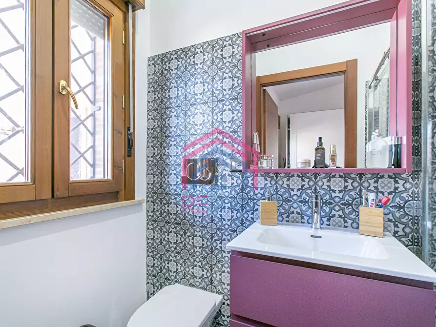 Immagine 28 di Casa semindipendente in vendita  in Viale Priamo 93 a Pomezia