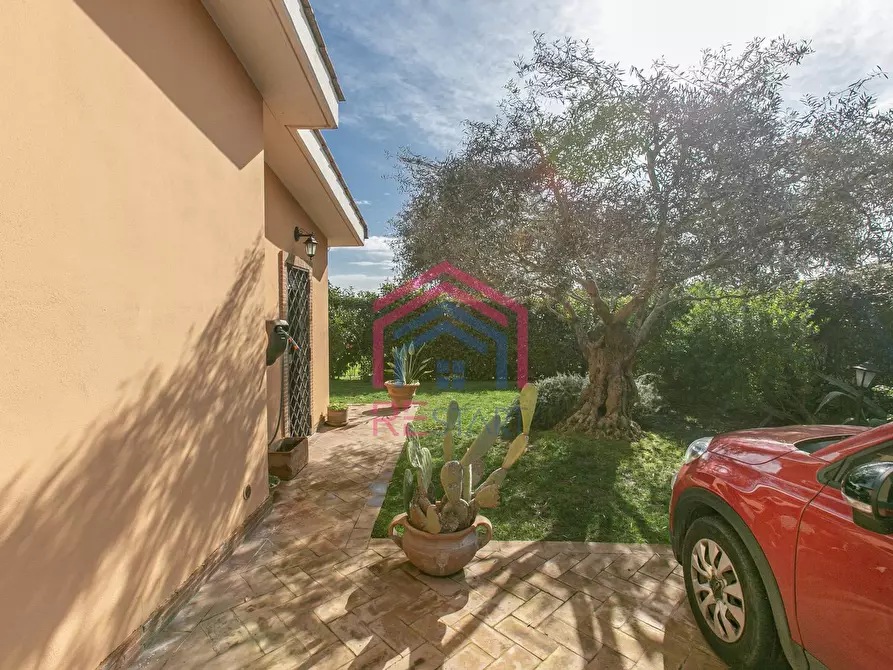 Immagine 35 di Casa semindipendente in vendita  in Viale Priamo 93 a Pomezia