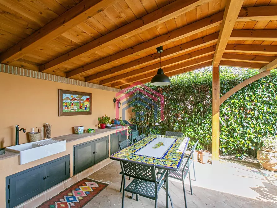 Immagine 42 di Casa semindipendente in vendita  in Viale Priamo 93 a Pomezia