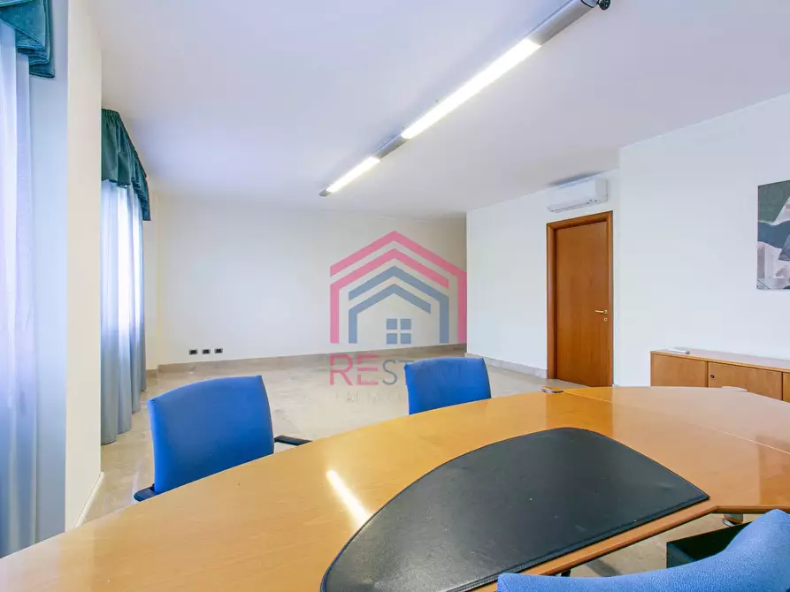 Immagine 3 di Ufficio in affitto  in VIA DEL MARE 89 a Pomezia