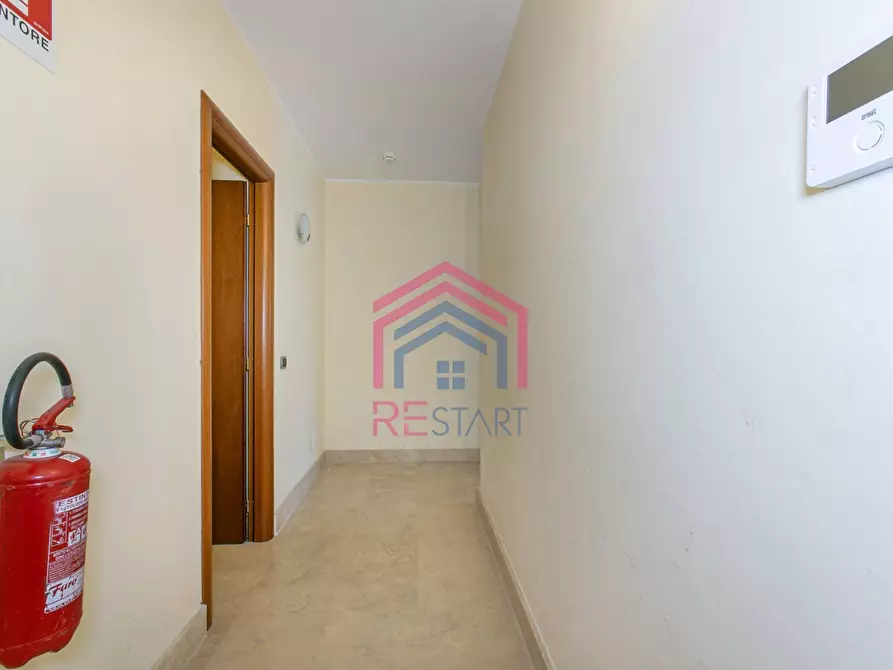 Immagine 2 di Ufficio in affitto  in VIA DEL MARE 89 a Pomezia