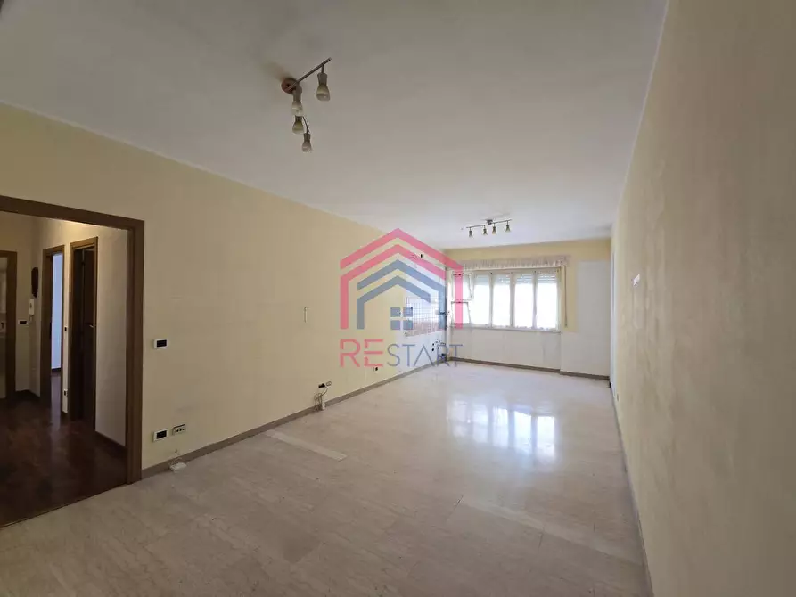 Immagine 3 di Appartamento in vendita  in via Carlo Tenca 24 a Roma