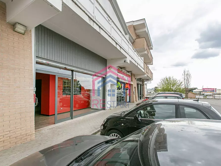 Immagine 19 di Locale commerciale in vendita  in VIA LAURENTINA 157 a Pomezia