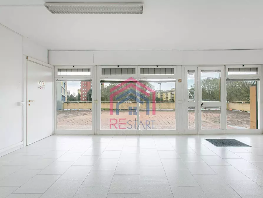 Immagine 6 di Locale commerciale in affitto  in via alcide de gasperi a Aprilia