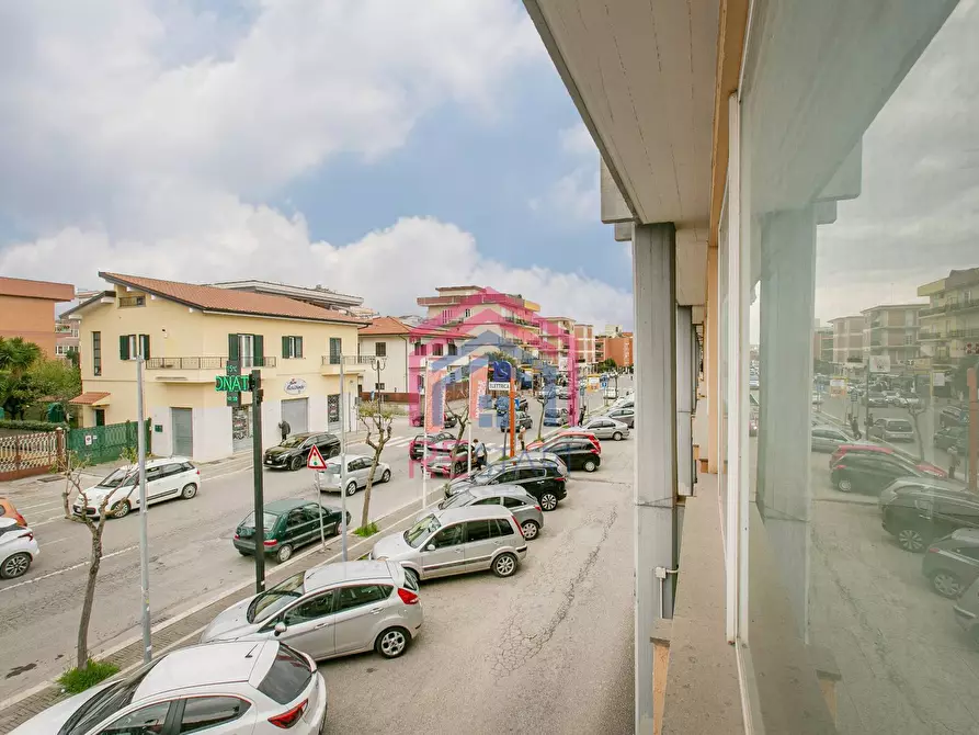 Immagine 17 di Locale commerciale in affitto  in via alcide de gasperi a Aprilia