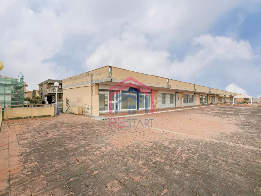 Immagine 20 di Locale commerciale in affitto  in via alcide de gasperi a Aprilia