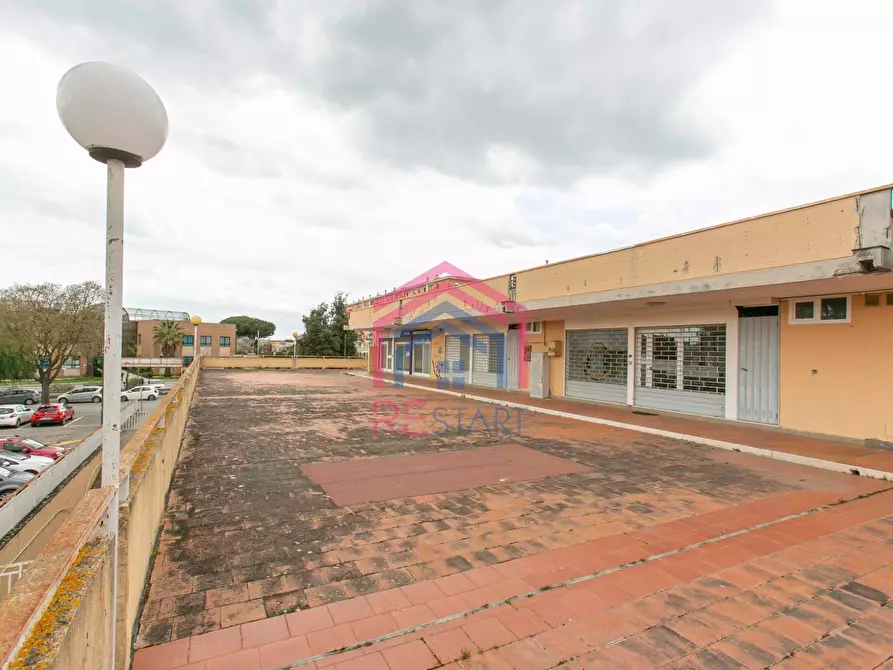 Immagine 21 di Locale commerciale in affitto  in via alcide de gasperi a Aprilia