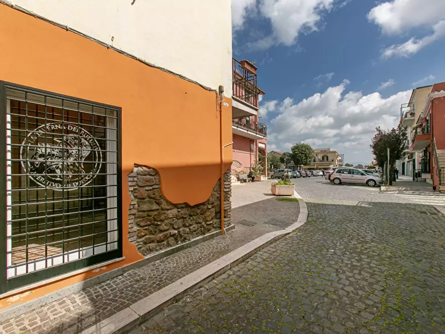 Immagine 3 di Negozio in affitto  in Via Catilina 1 a Ardea