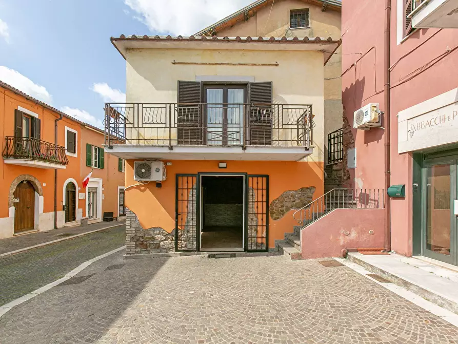 Immagine 13 di Negozio in affitto  in Via Catilina 1 a Ardea