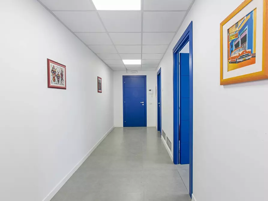 Immagine 9 di Ufficio in affitto  in Via dei Castelli Romani 2D a Pomezia