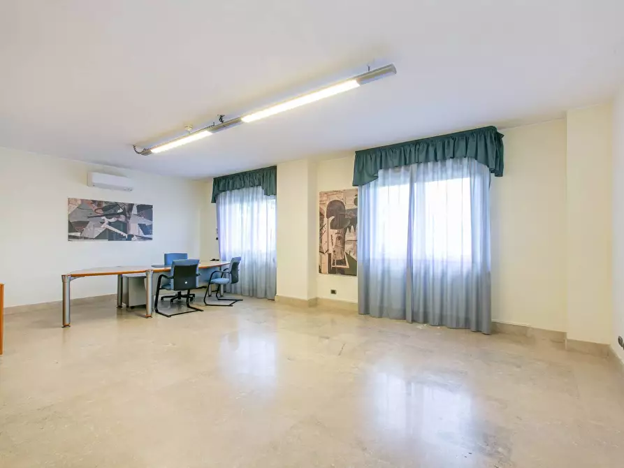 Immagine 5 di Ufficio in affitto  in VIA DEL MARE 89 a Pomezia