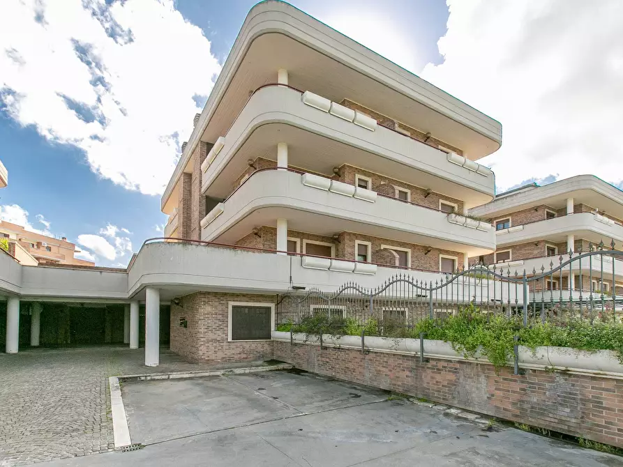 Immagine 1 di Ufficio in affitto  in VIA DEL MARE 89 a Pomezia