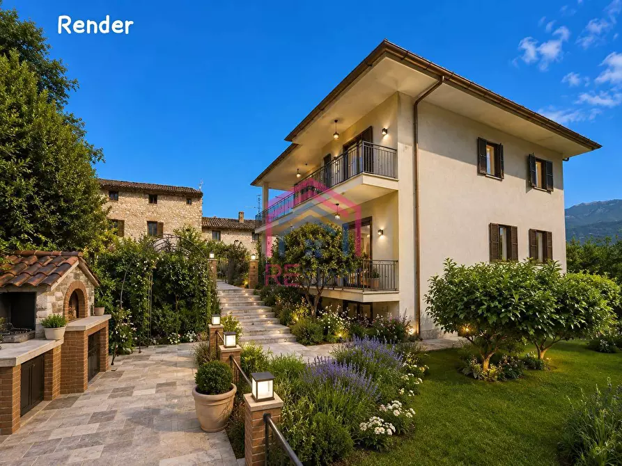 Immagine 1 di Villa in vendita  in via torre pani 13 a Sezze