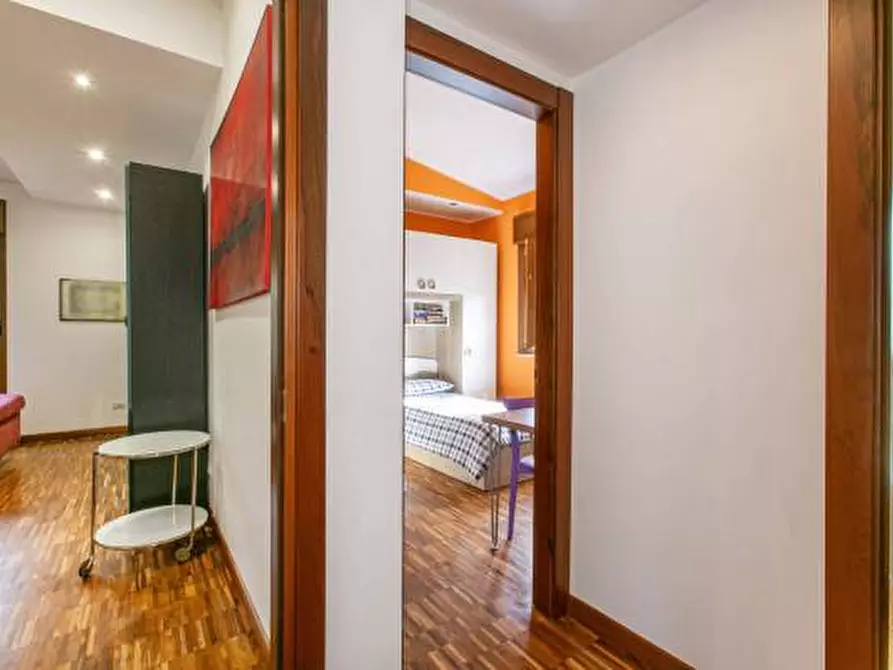 Immagine 12 di Casa semindipendente in vendita  in Viale Priamo 93 a Pomezia