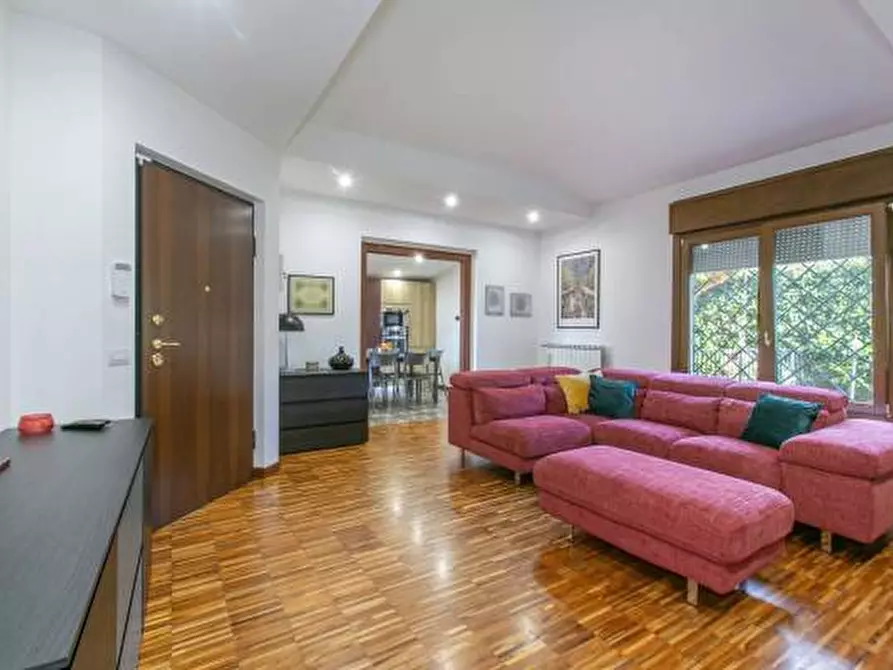Immagine 47 di Casa semindipendente in vendita  in Viale Priamo 93 a Pomezia