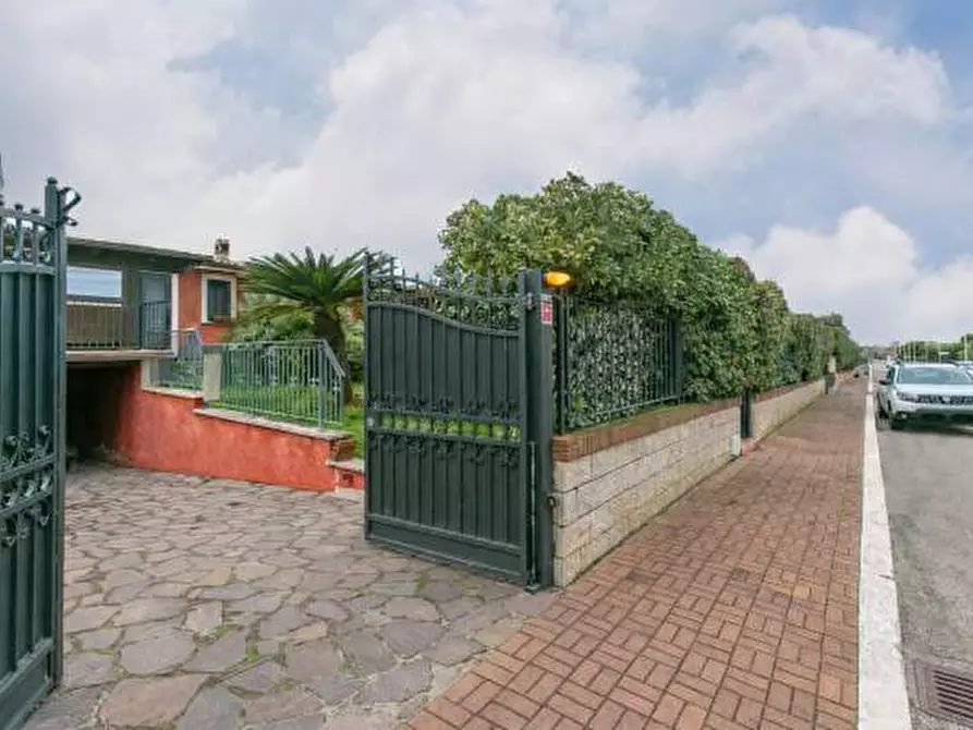 Immagine 73 di Villa in vendita  in Viale Ascanio 36 a Pomezia