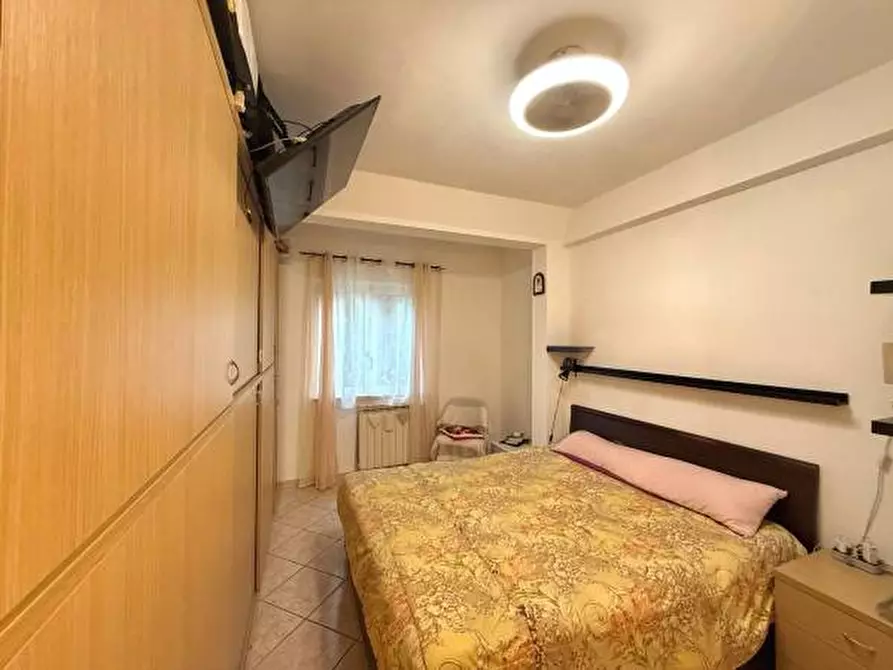 Immagine 9 di Appartamento in vendita  in via amalfi 52 a Pomezia