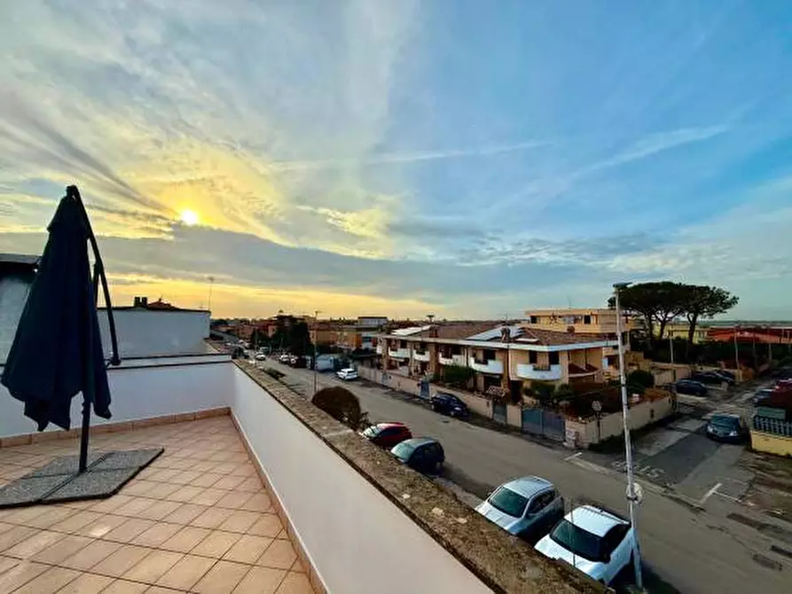 Immagine 15 di Appartamento in vendita  in via amalfi 52 a Pomezia