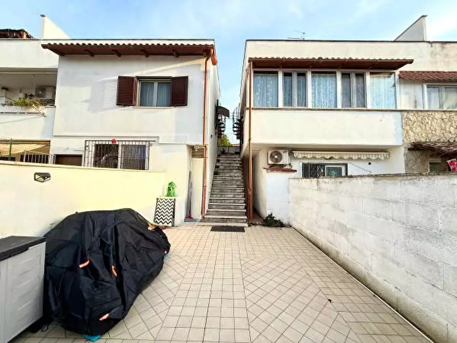 Immagine 22 di Appartamento in vendita  in via amalfi 52 a Pomezia